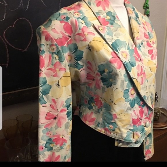 80s VINTAGE CROPPED FLORAL LEATHER JACKET - Picture 3 of 8